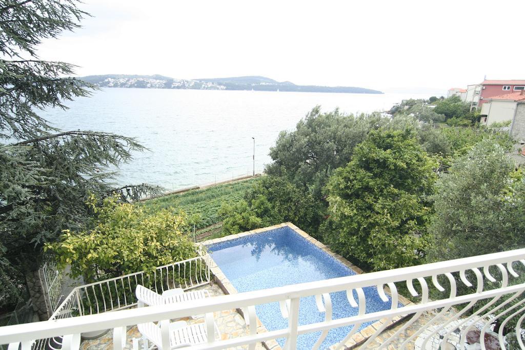 Apartments Marta Trogir Exterior photo