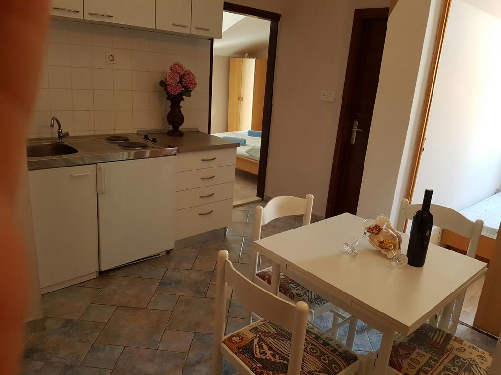Apartments Marta Trogir Exterior photo