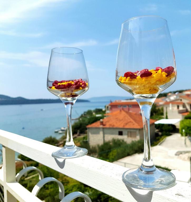 Apartments Marta Trogir Exterior photo
