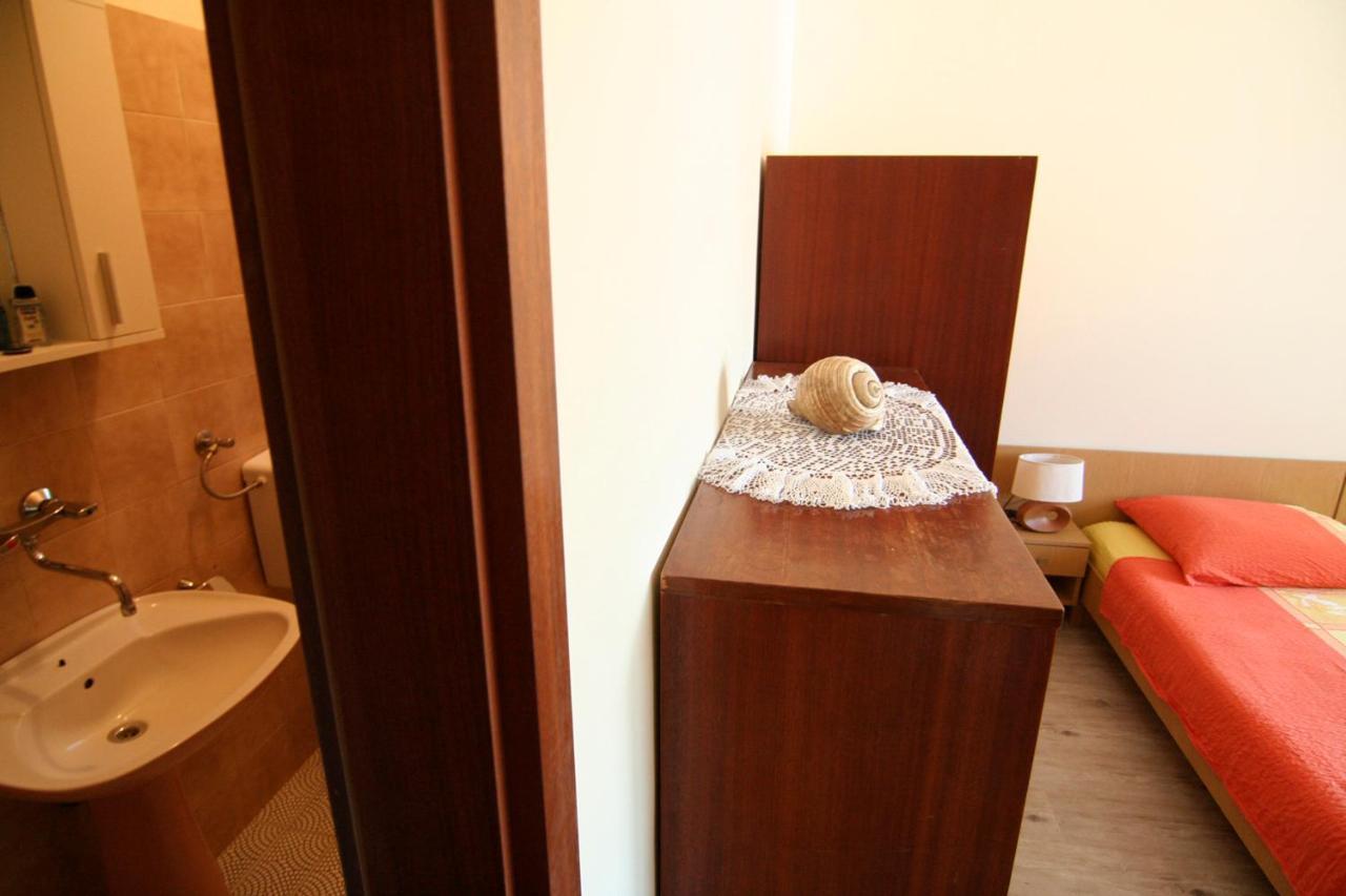 Apartments Marta Trogir Room photo